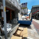 店家地下室嚴重淹水：緊急拆除隔間並快速清理現場